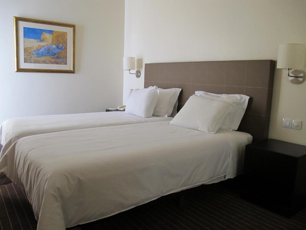 Hotel Girassol - Suite Hotel Funchal  Rum bild